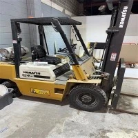 Komatsu FG25T gaffeltruck