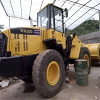 KOMATSU WA200 Læssemaskine på hjul